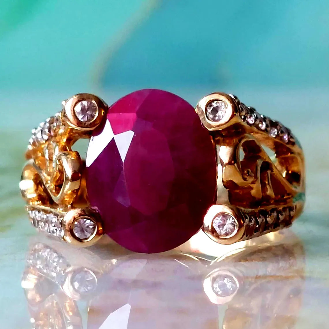 Vibrant 9ct gold amethyst cocktail ring, unique finds