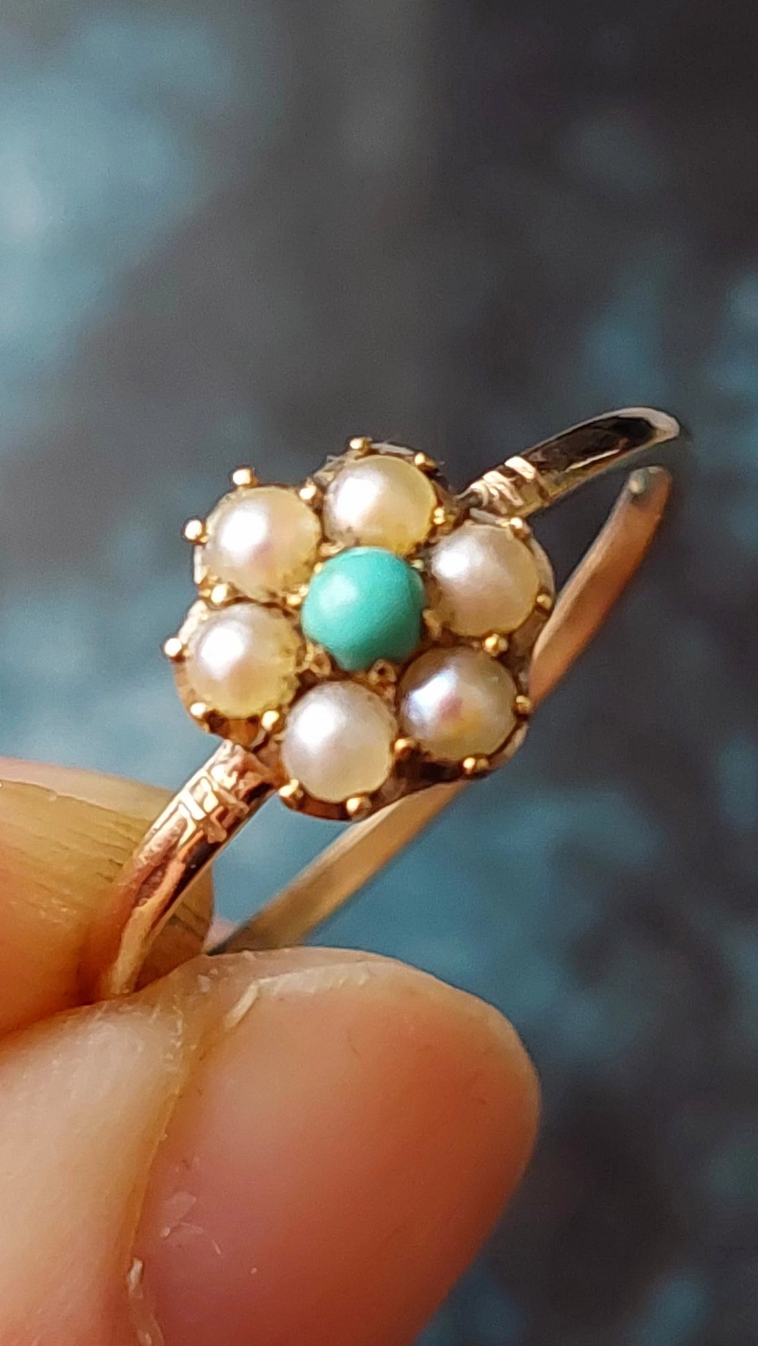 Antique Size 7 3/4 daisy ring turquoise and seed pearl, romantic