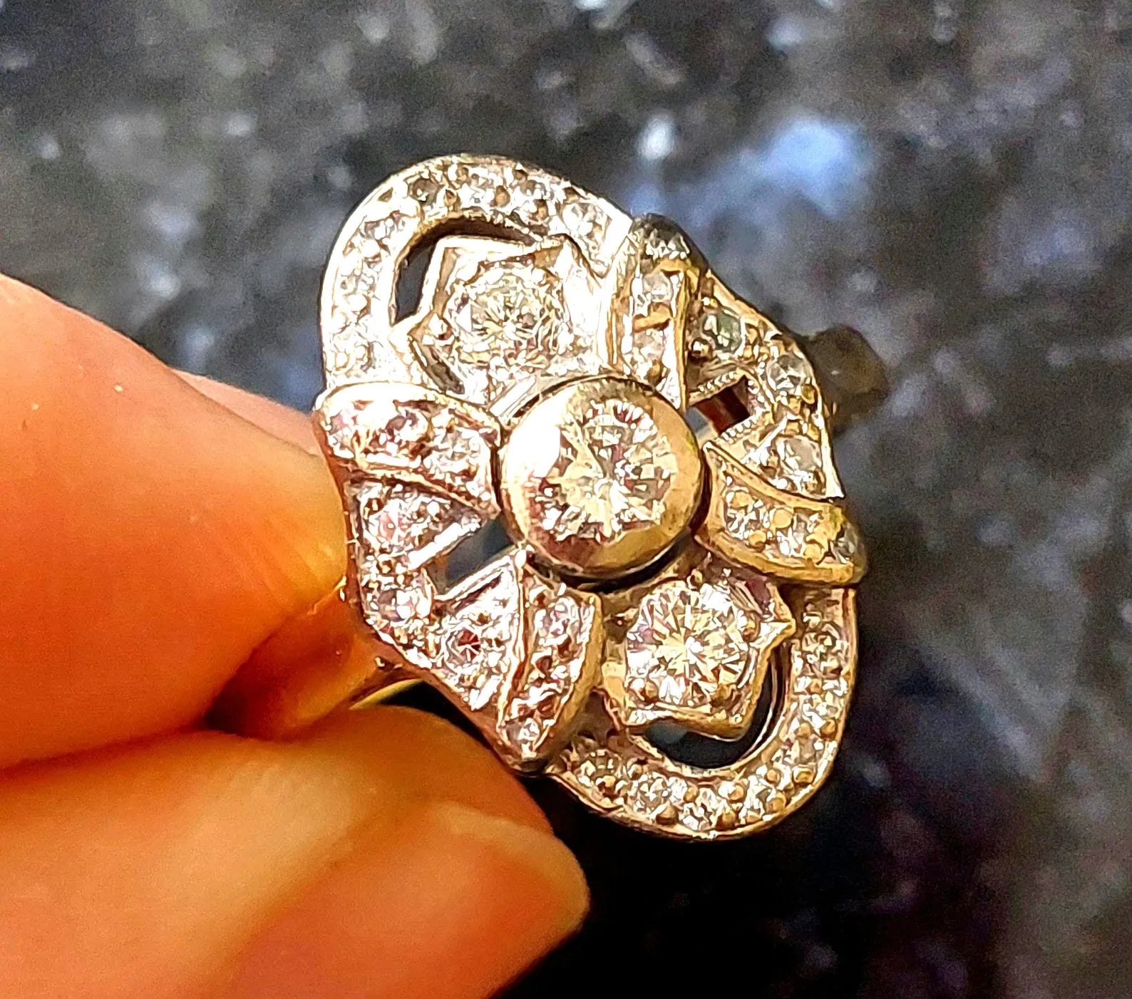 18ct Yellow Gold Vintage Art Deco Diamond Cluster Ring