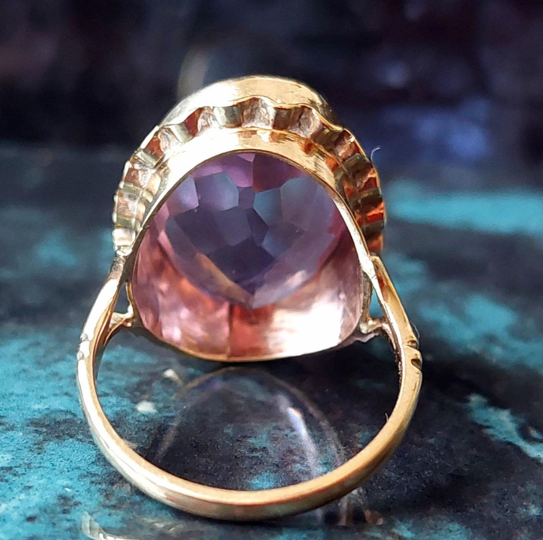 Stunning 1960s Amethyst Ring in Solid 9ct Yellow Gold